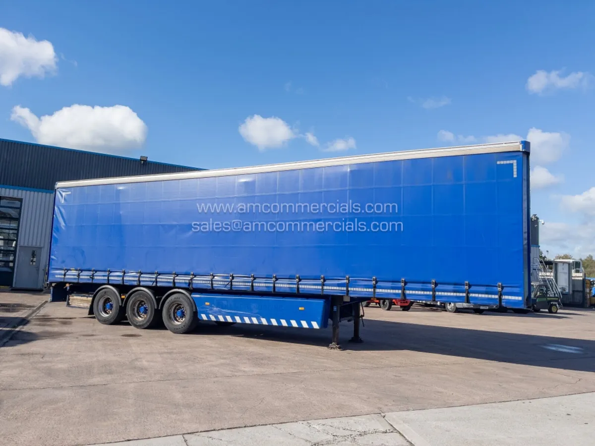 2017 SDC CURTAINSIDE TRAILER - Image 1