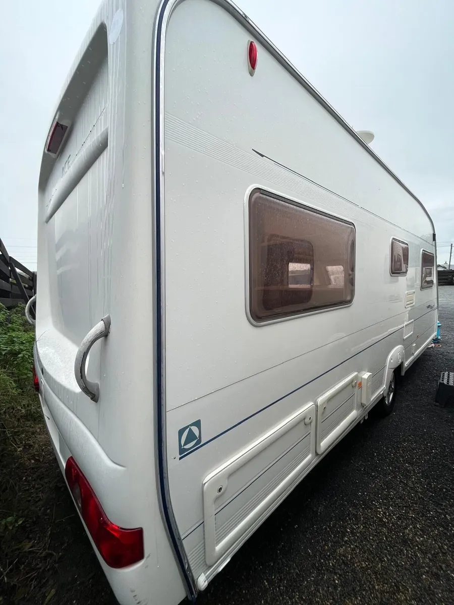 2008 Aceward caravan fixed bed - Image 4