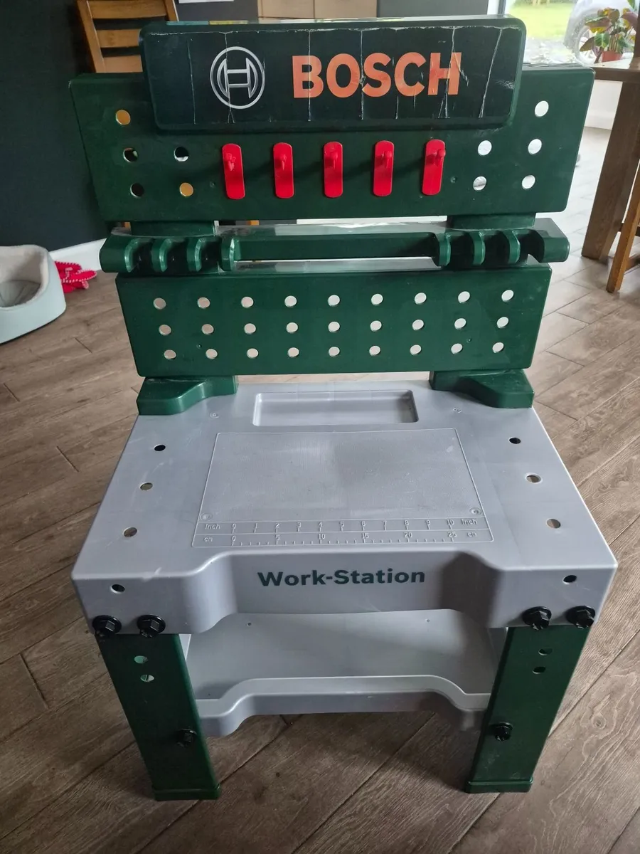 Tool bench - Image 1
