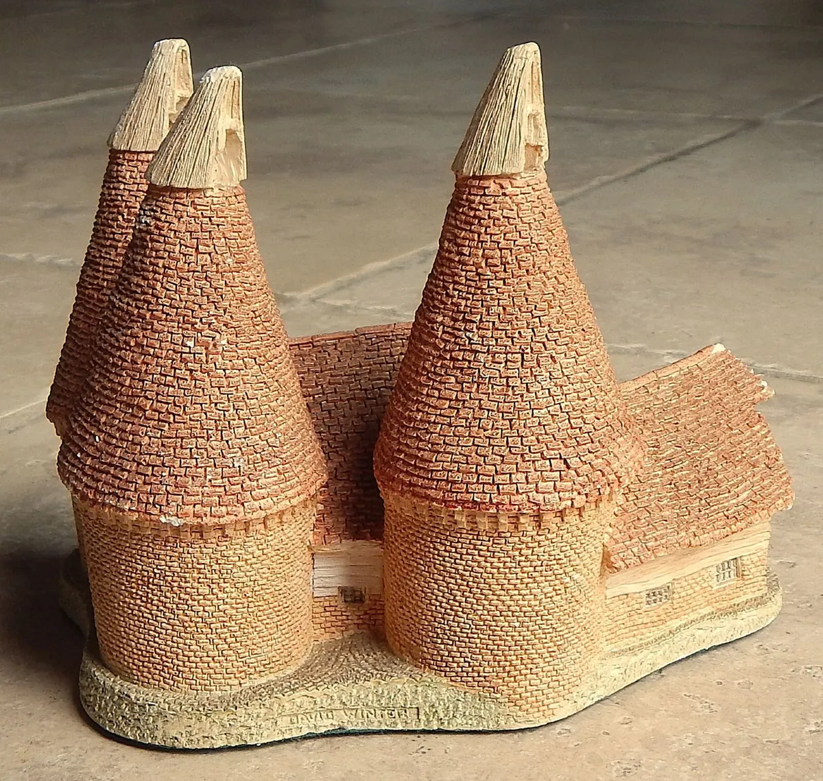 Group of 5 Small Vintage Architectural Sculptures - Image 4
