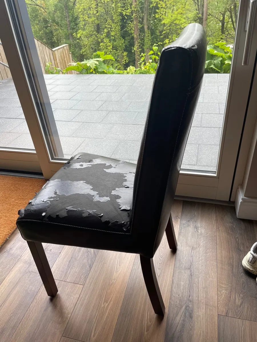 Tables and 10 chairs - Image 3