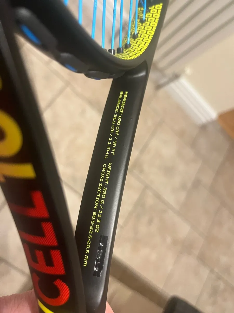Volkl V-Cell 10 tennis racket - Image 3