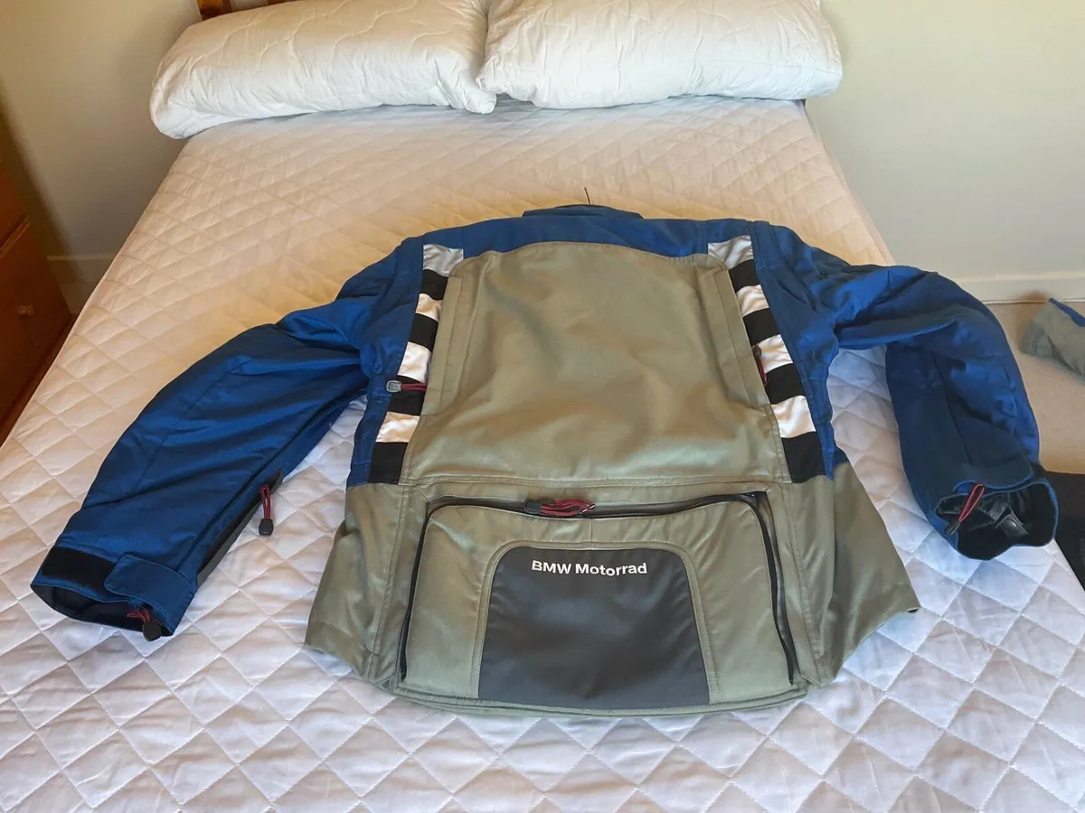 BMW Motorbike Gear - Image 3