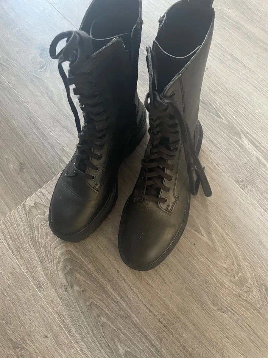 Boots - Image 1