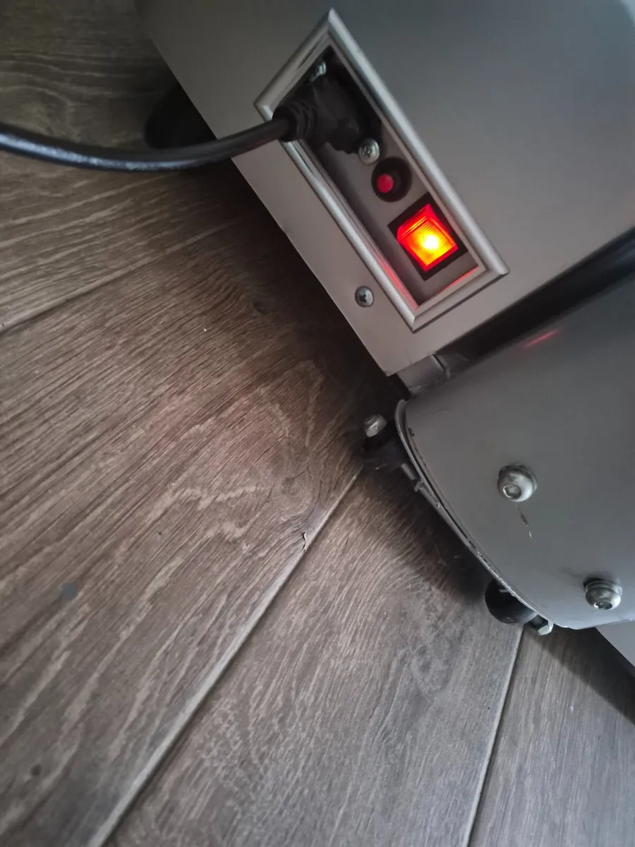 Crazy Fit Vibration Massage Plate – Bargain! - Image 2