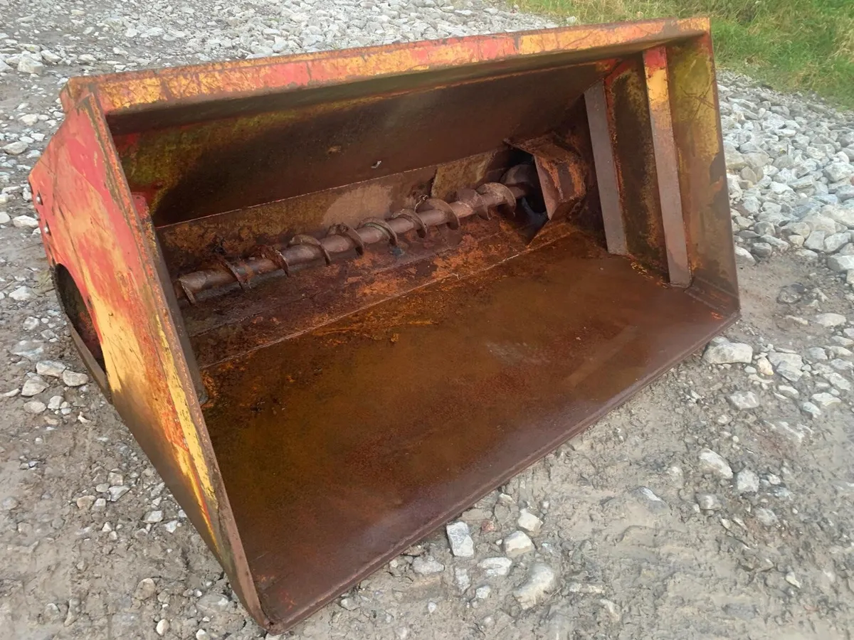 TULLOW BEET CHOPPER/MEAL FEEDER - Image 1