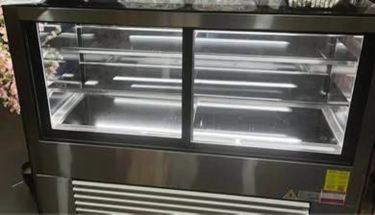 Polar U-Series Deli Display Fridge 485Ltr - Image 2