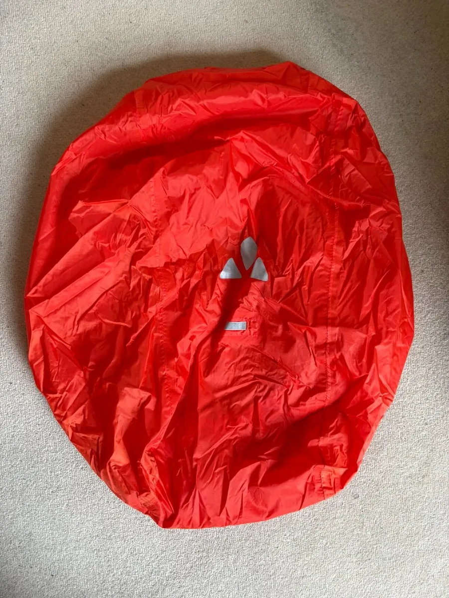 Waterproof Rain Cover for midsize Backpack 30-55 l - Image 2