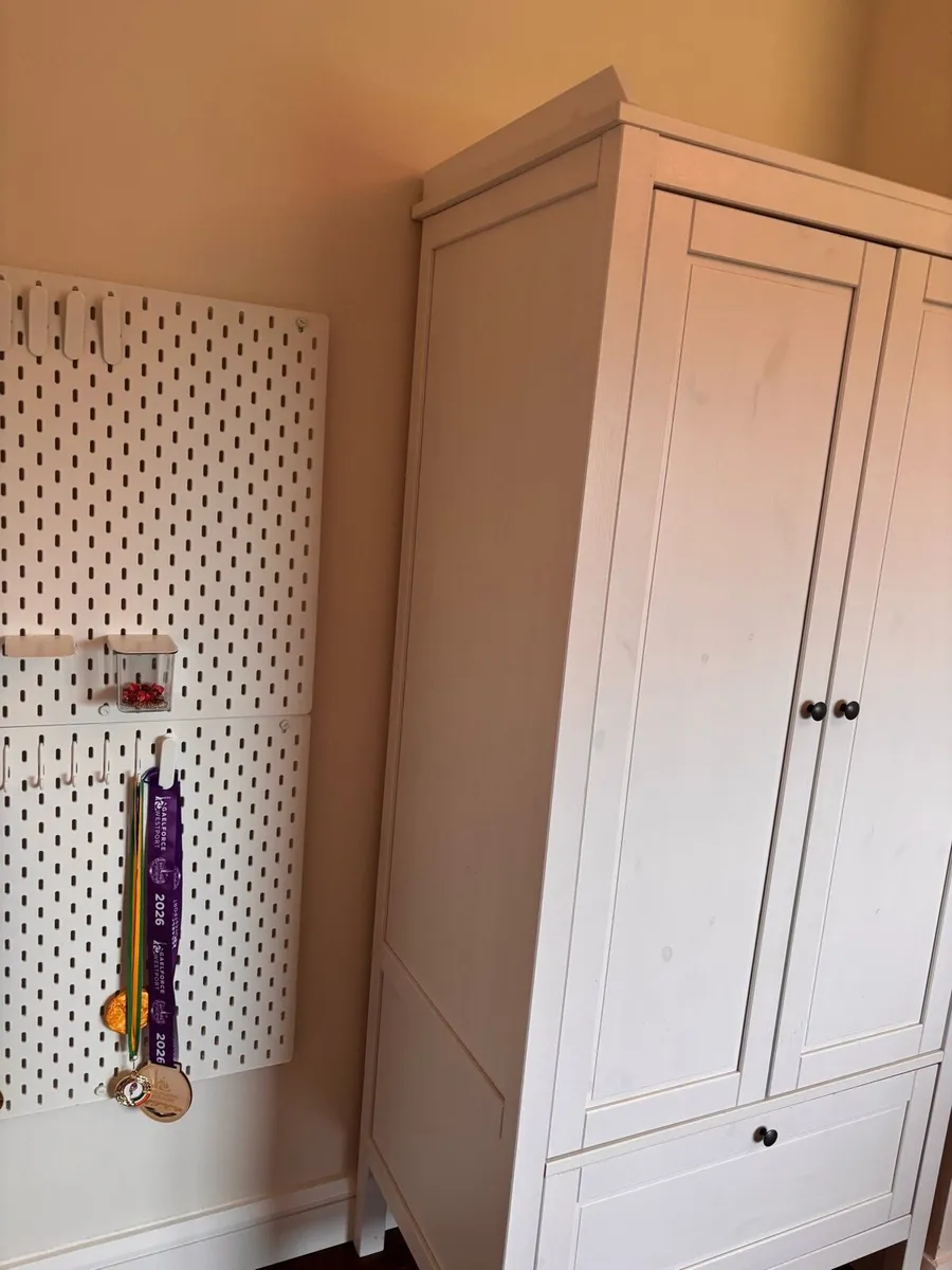 Children’s wardrobe - Image 2