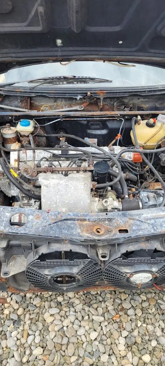 Peugeot 205 1986 - Image 2