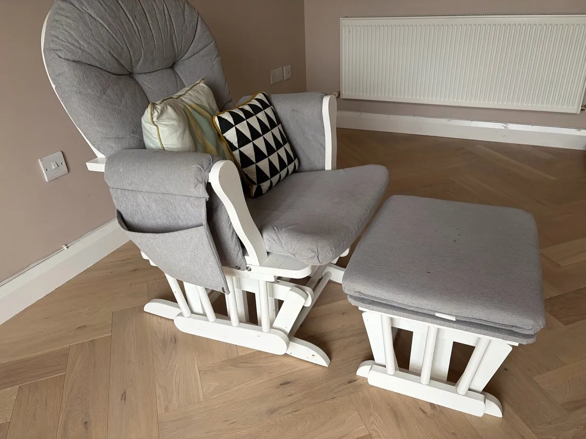 Babylo Brompton Glider Nursing chair & footstool - Image 1