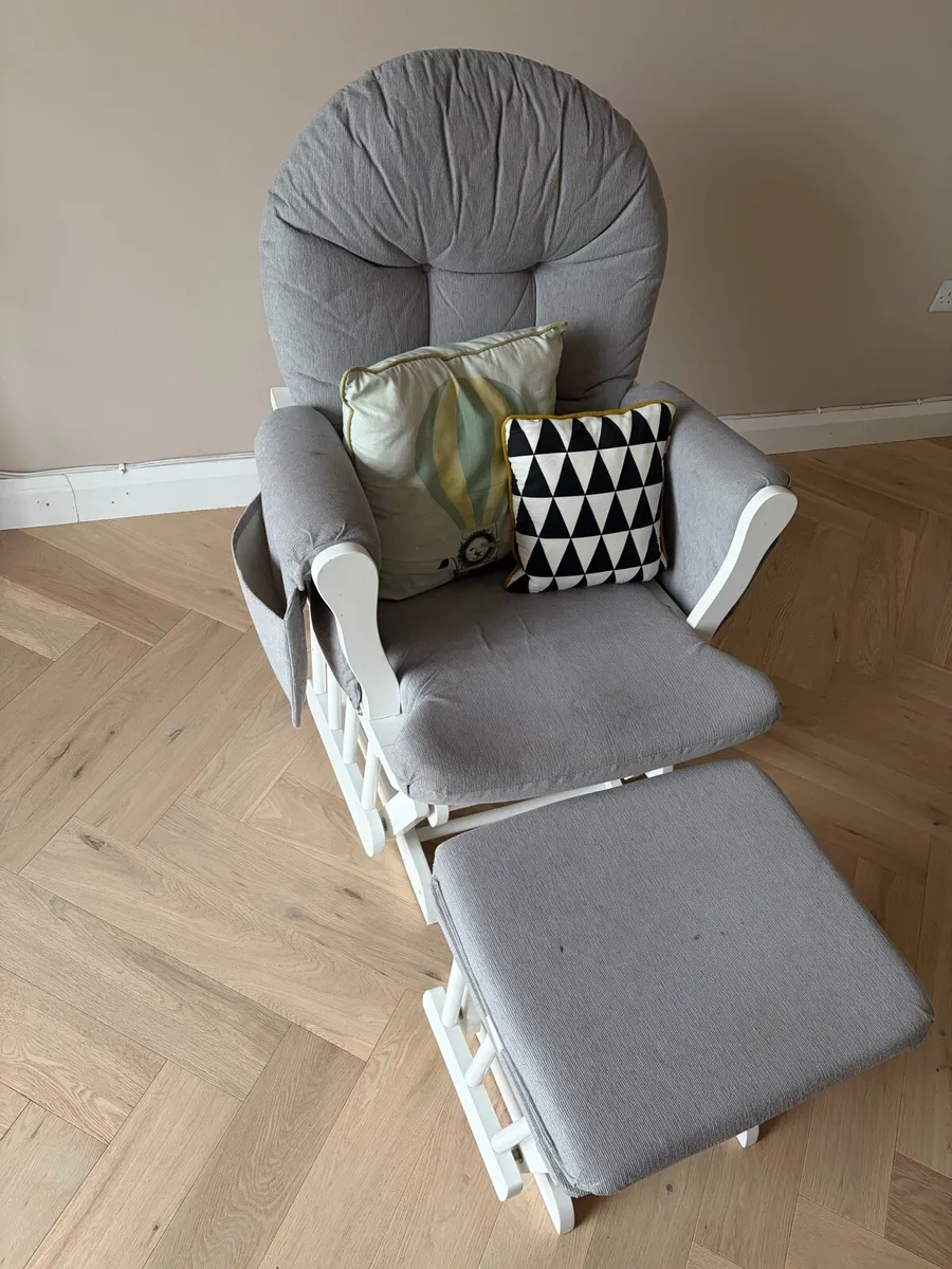 Babylo Brompton Glider Nursing chair & footstool - Image 2