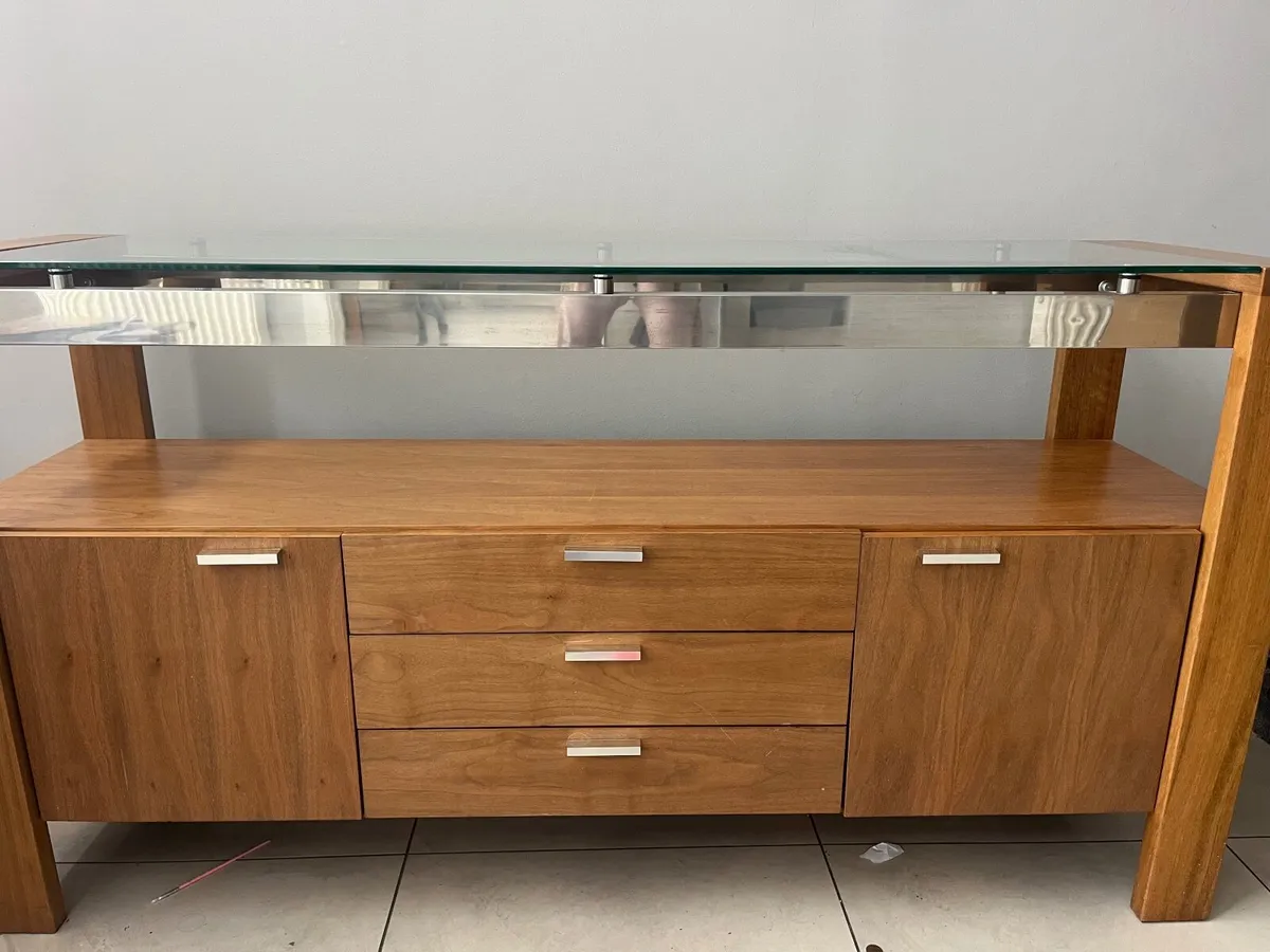 Console Table - Image 1
