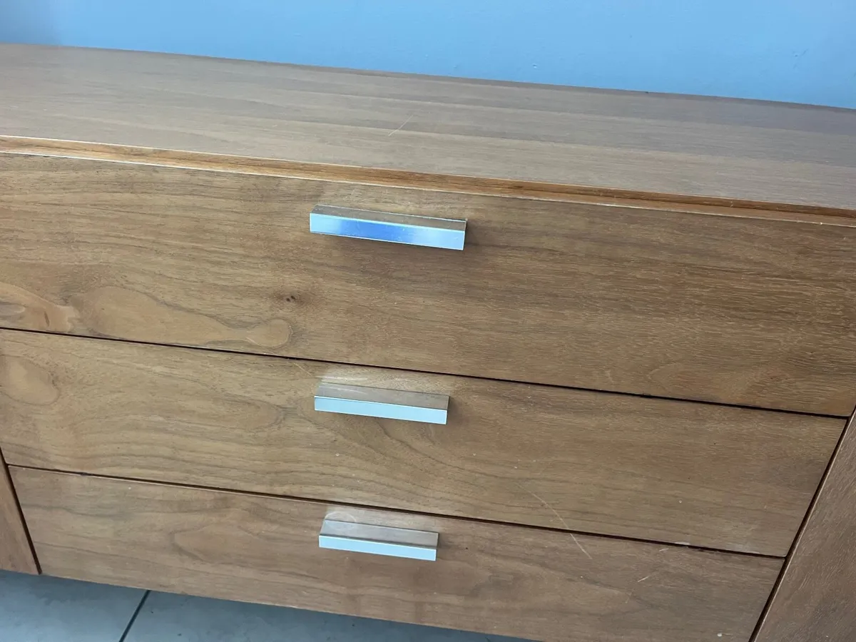 Console Table - Image 3