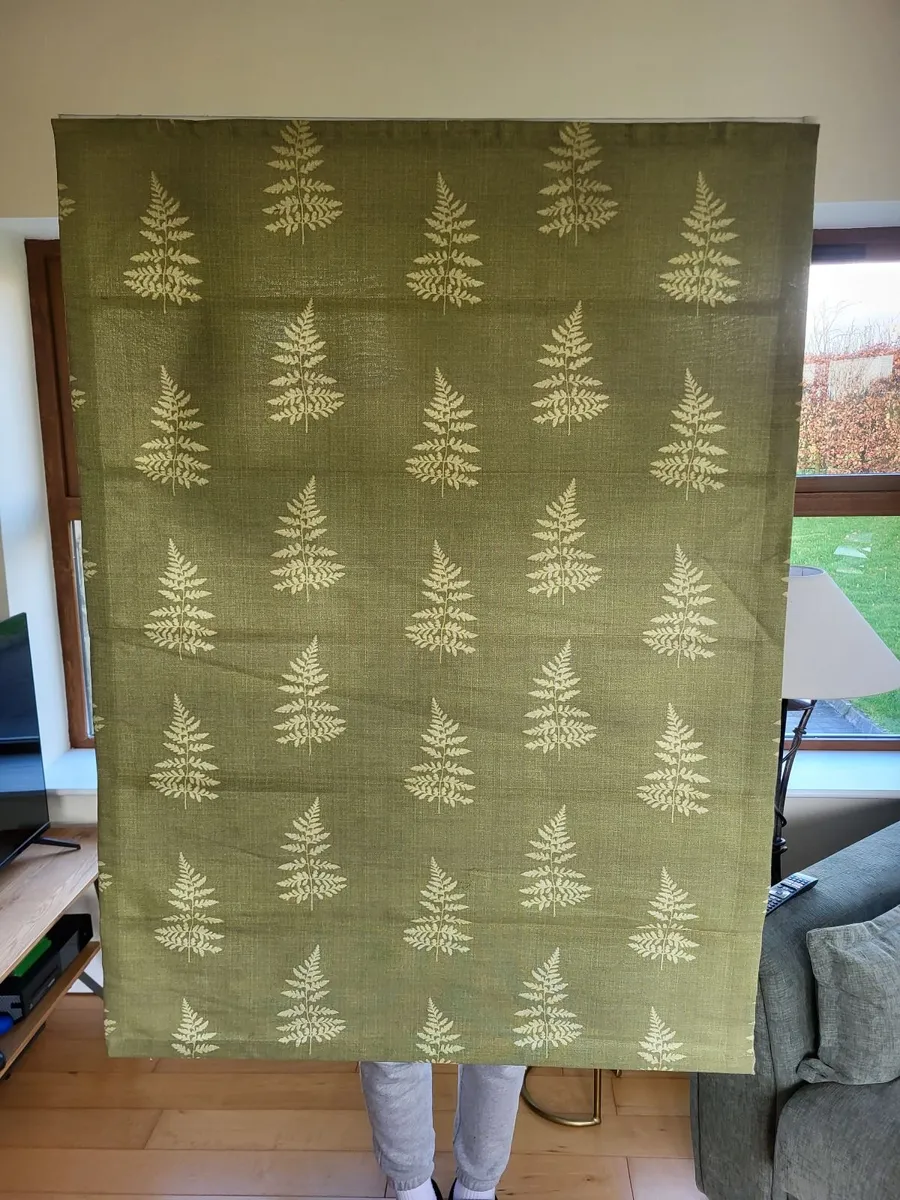 Set Of Assorted Window Blinds - Image 3