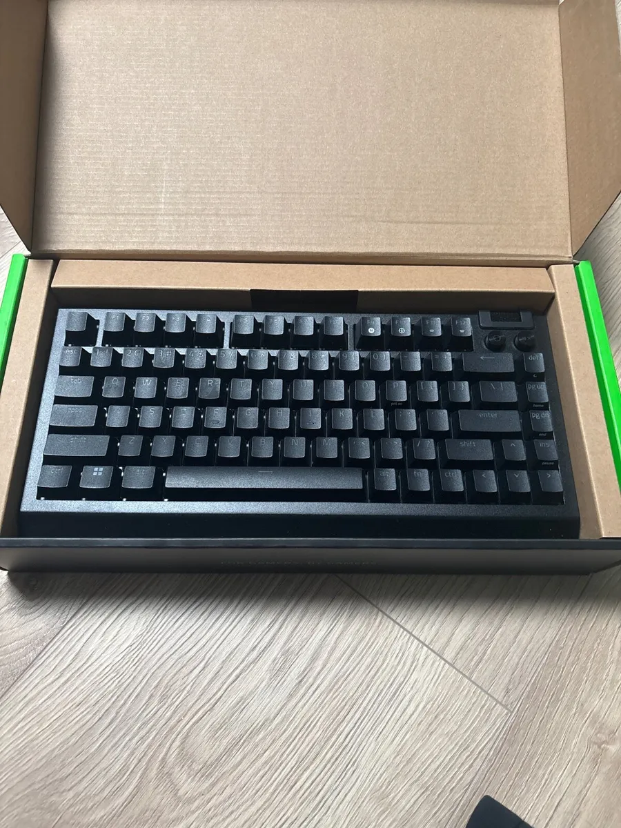 Razer Blackwidow v4 75% Gaming Keyboard - Image 2