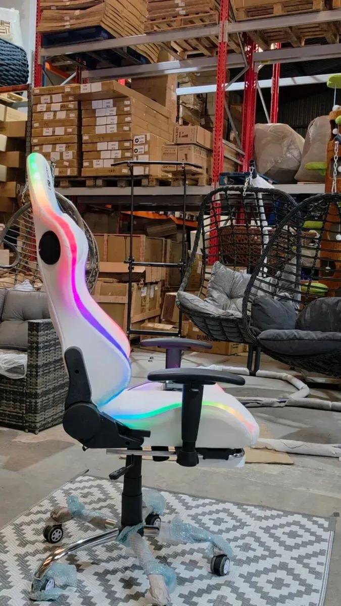 Gaming chair with rgb and speakers brand new - Ima - Image 4