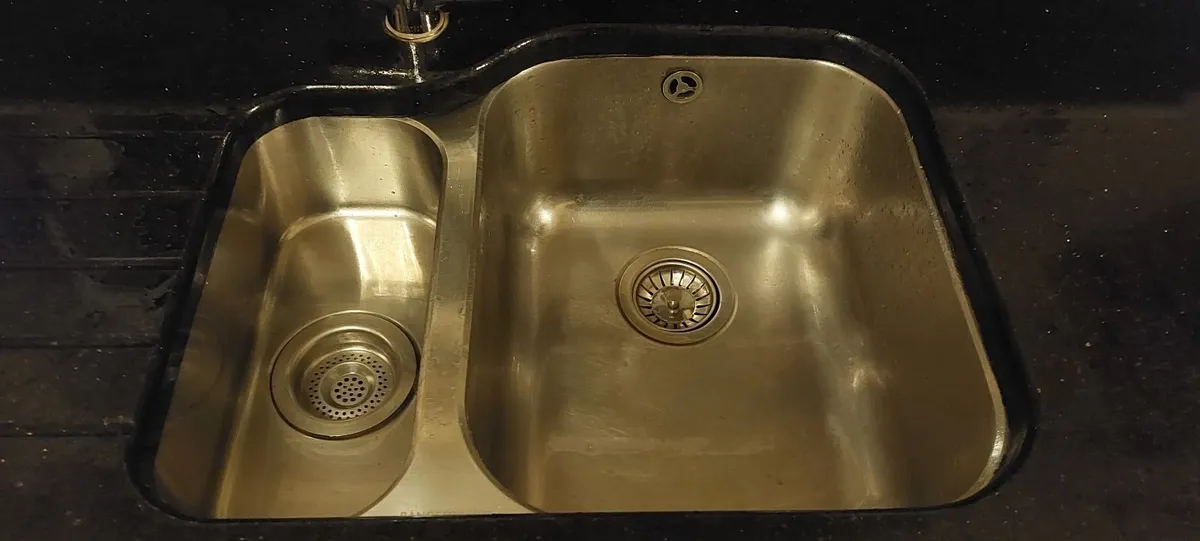 Granite worktop - Image 4