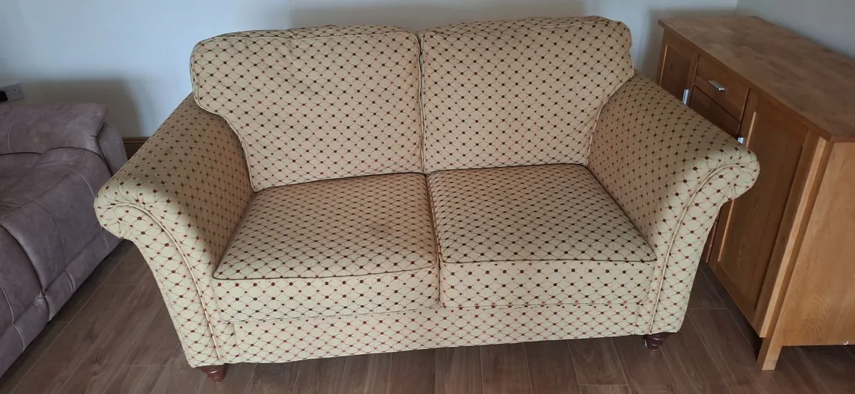 Two seater couch - Image 1