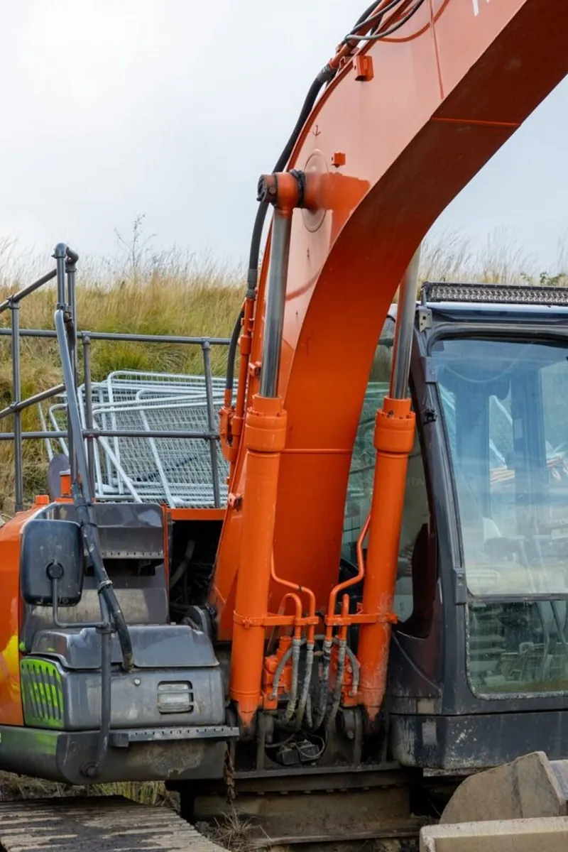 2016 HITACHI ZX130 LCN-5B | 360° EXCAVATOR - Image 3