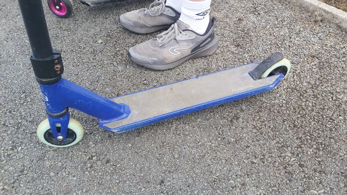 Fuzion Kids Scooters - Image 4