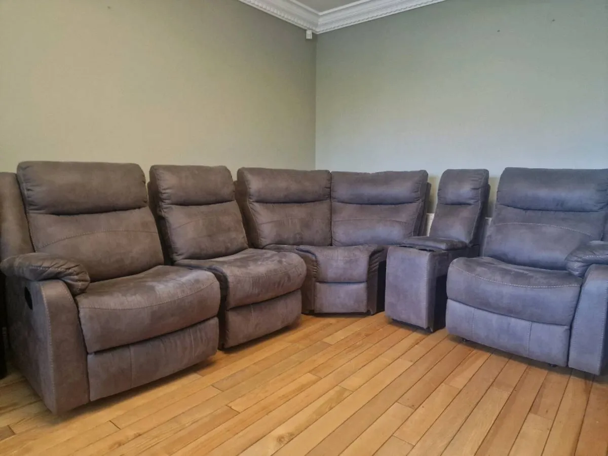 4 seater settee with 1 arm chair. - Image 2