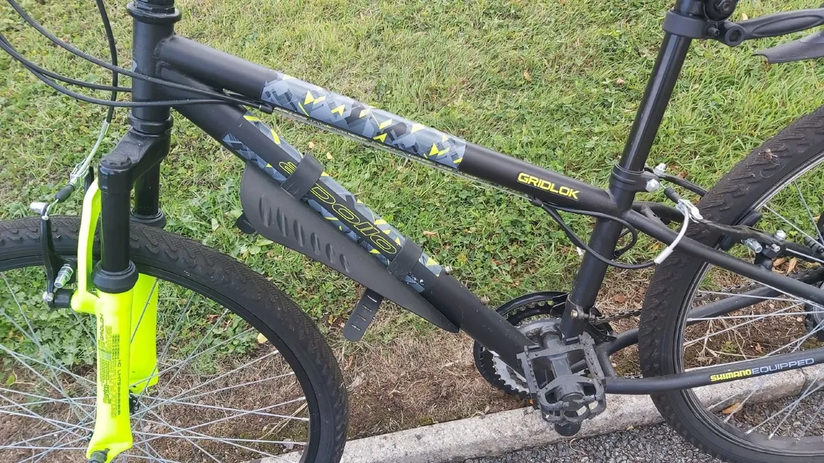 20" childs Apollo Mountain bike - ages 7 - 11 - Image 2