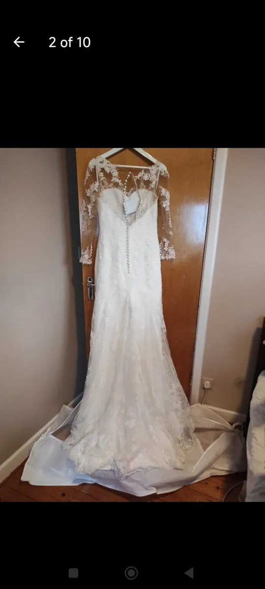 New size 12 wedding dress never worn - Image 2