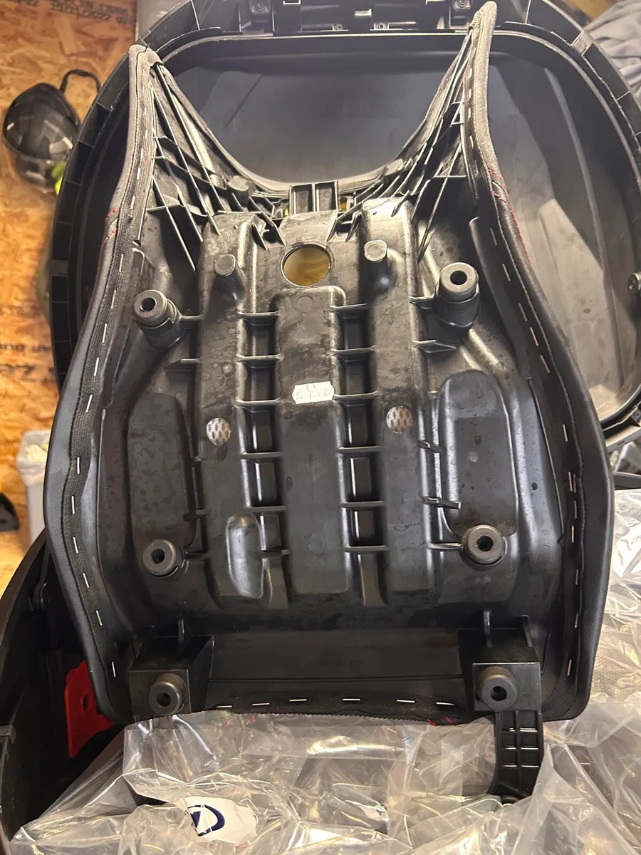 Honda Nt1100 comfort seat puig touring screen - Image 3
