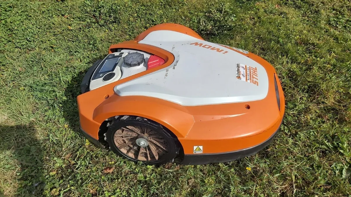 Robitic lawn mower -  Stihl RMI 632 PC - Image 1