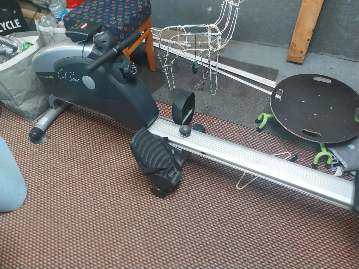 Rowing Machine - Image 1