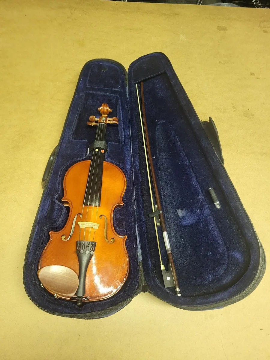 Violin (1/2 Size) - Image 1