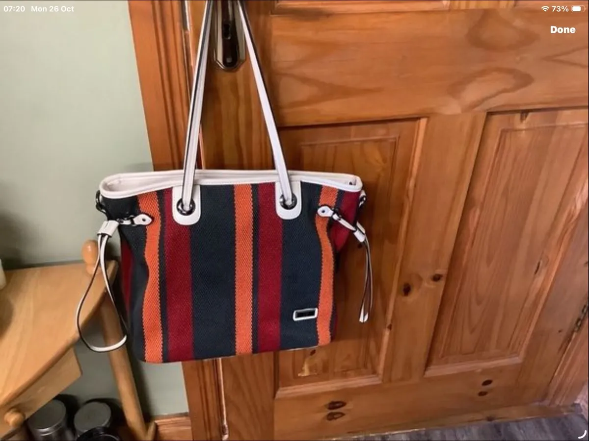 Large shoulder/crossbody bag - Image 4