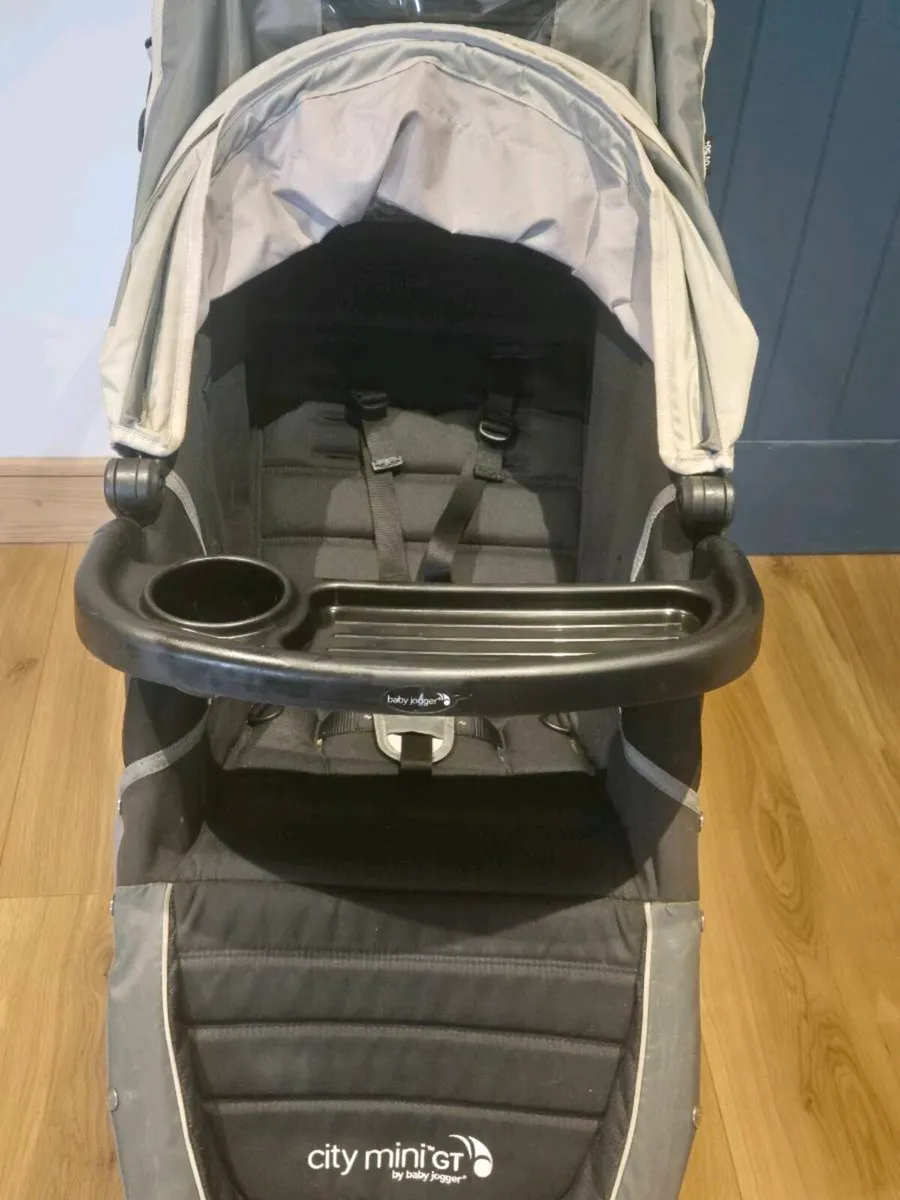 Baby Jogger Carry Cot - Image 3