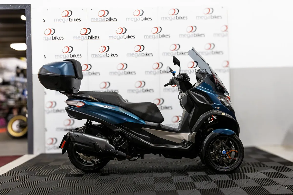 Piaggio MP3 530HPE 2025 - Image 1