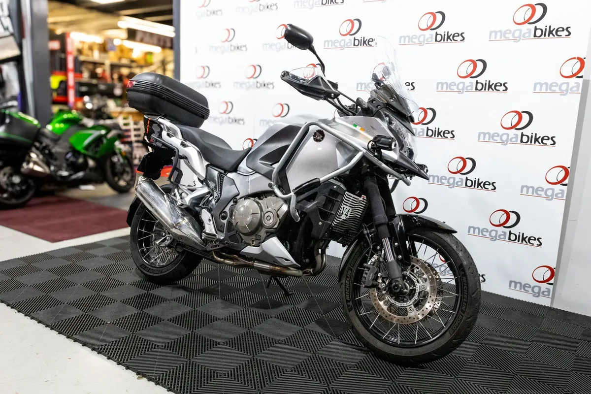 Honda VFR1200X 2012 - Image 3