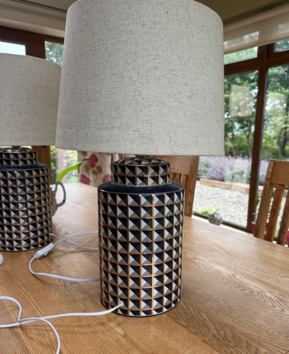 Pair of lamps - Image 1