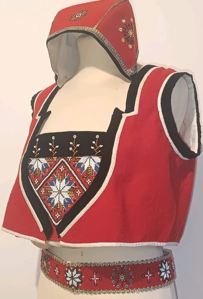 Antique Inuit Handcraft - Image 4