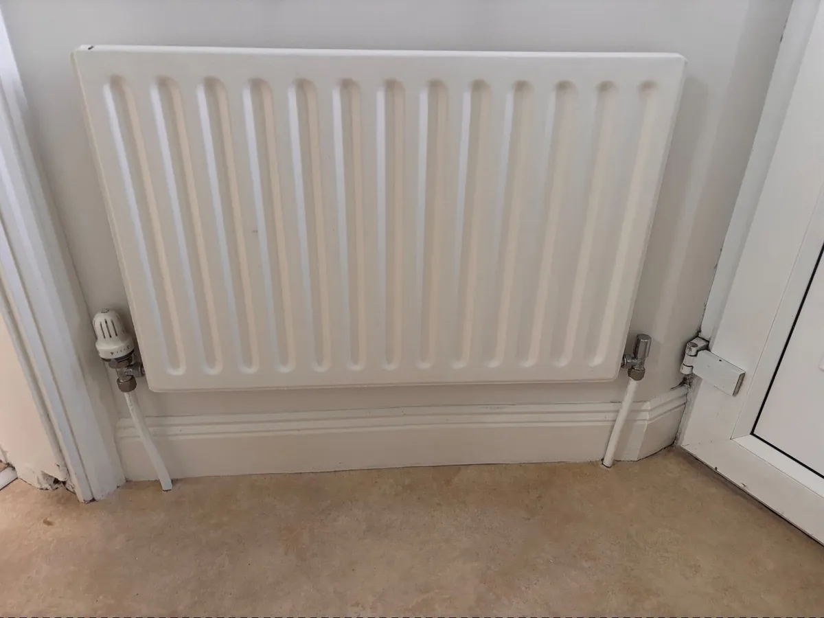 6 Radiators - Image 4