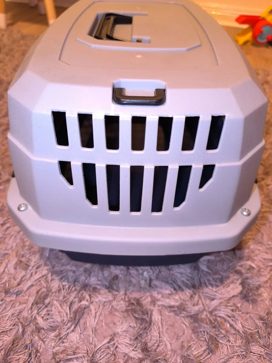 Compact Pet Carrier for Cat or Small Dog - Image 4