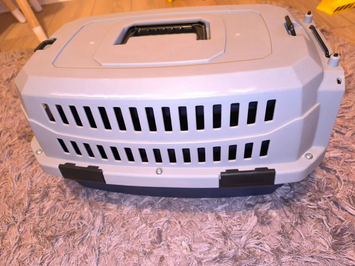Compact Pet Carrier for Cat or Small Dog - Image 1