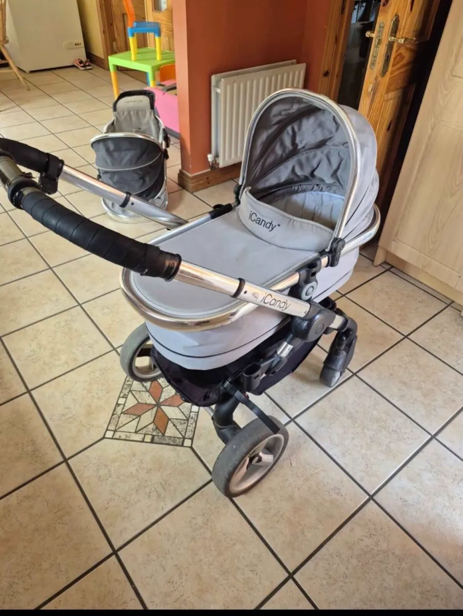 I candy peach double buggy - Image 2