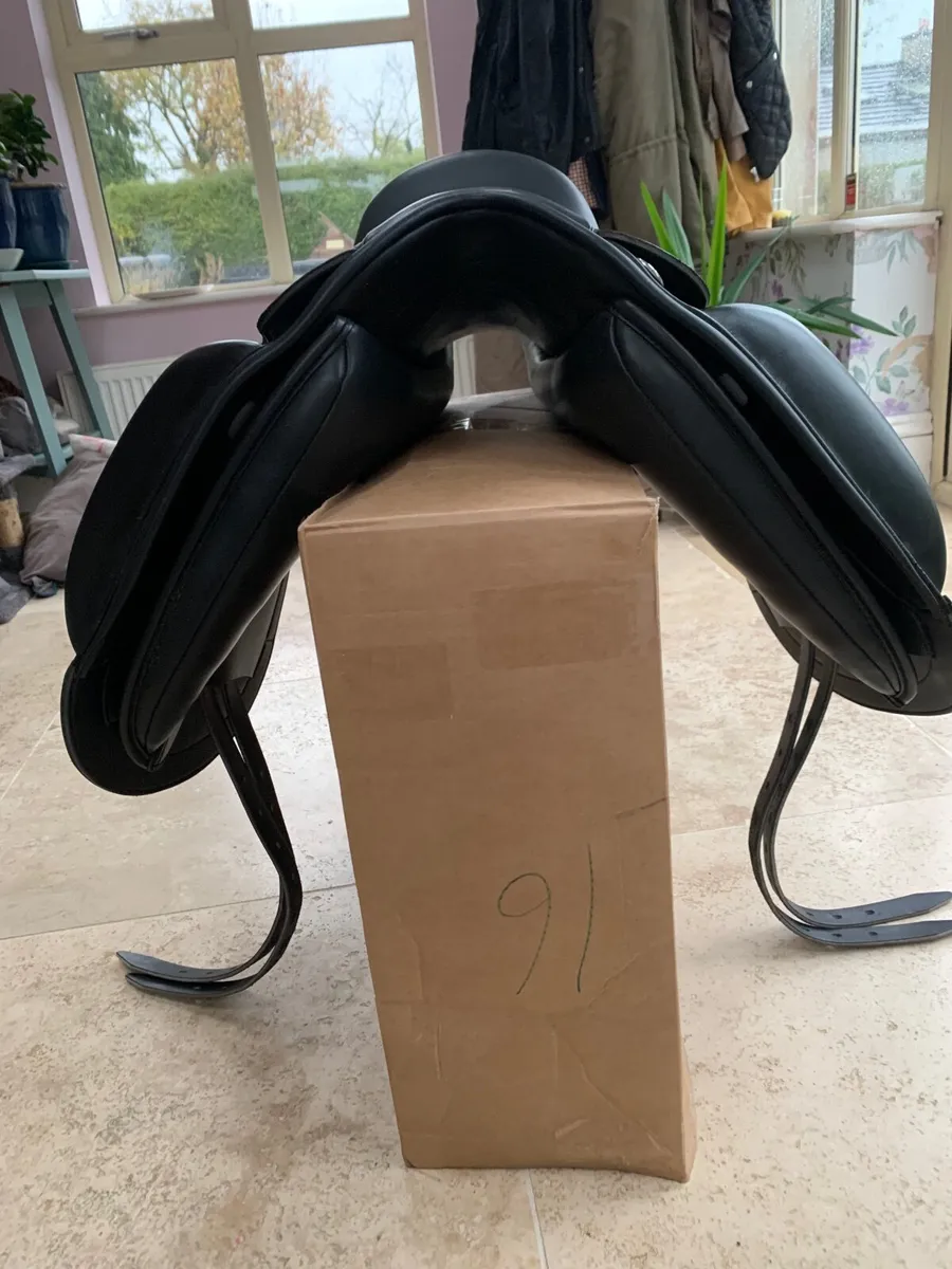 Premier Equine dressage saddle - Image 3