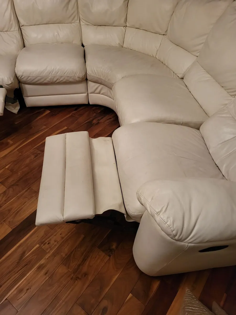 Couch - Image 2