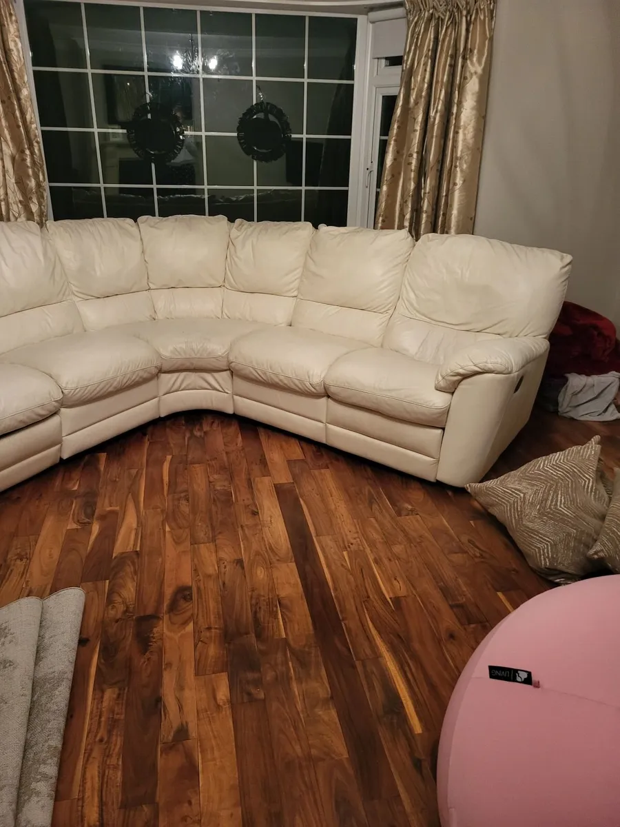 Couch - Image 3