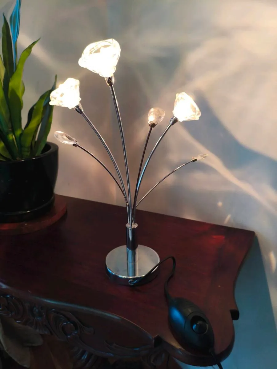 Beautiful table lamp new 25 euro - Image 1