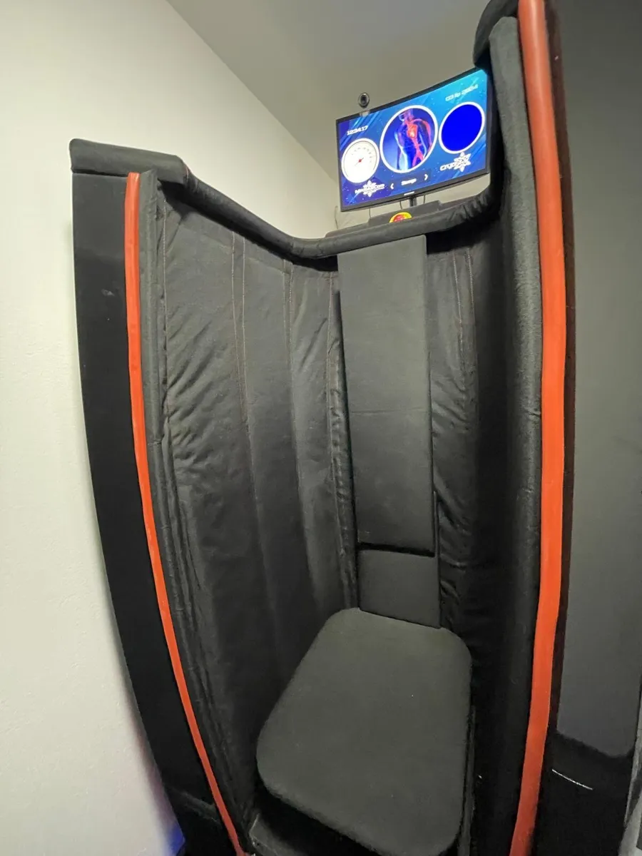 Professional Whole-Body Cryotherapy Chamber - Image 3