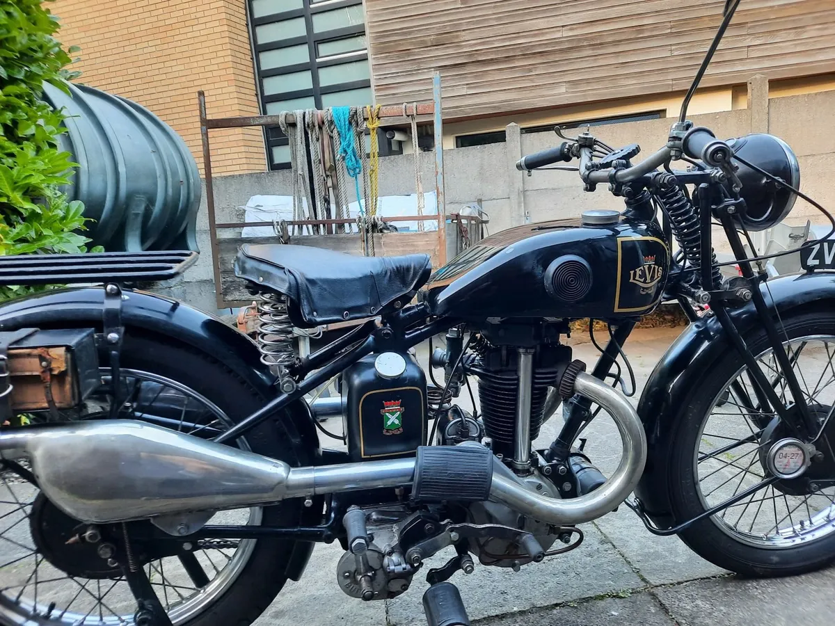1930  Levis A2 350cc  twin port motor cycle - Image 3