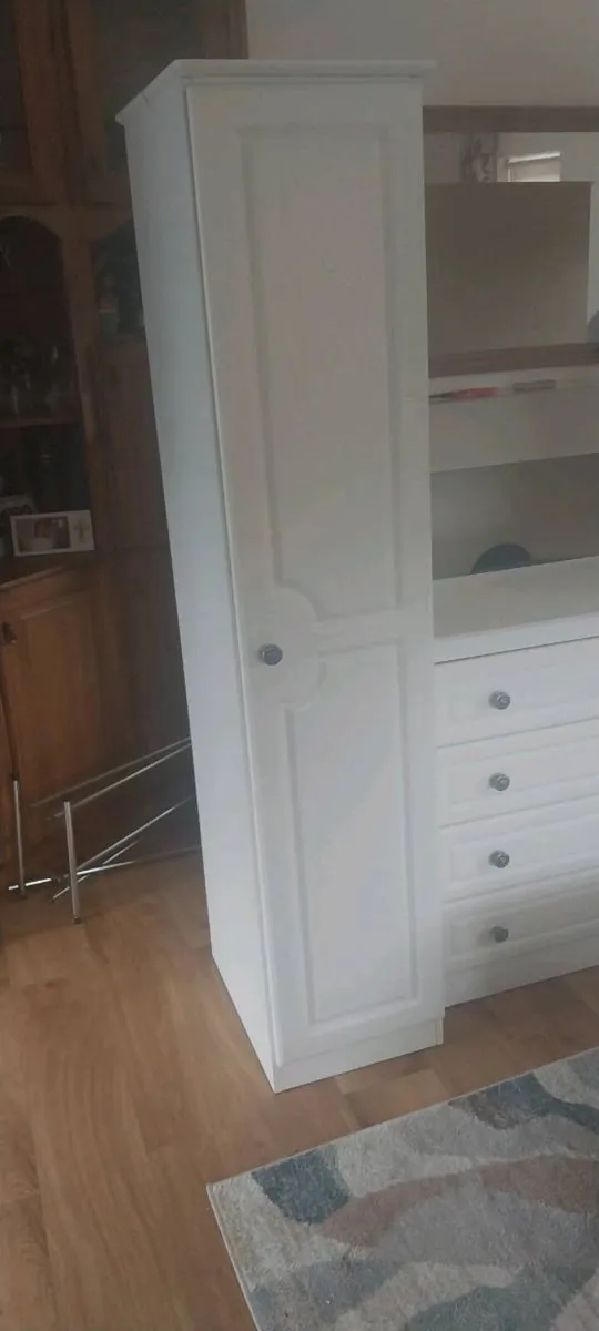 Wardrobe - Image 4