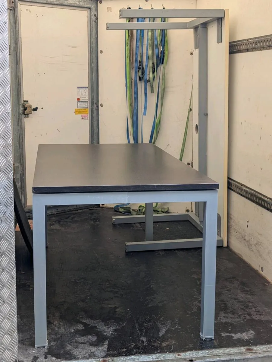 Office manual sit stand desk and 3 tables - Image 1